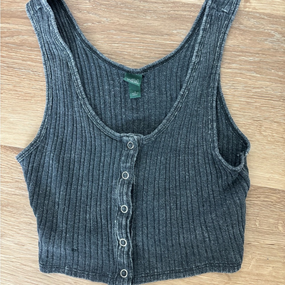 Ribbed Snap-Front Cropped Top — Charcoal Gray